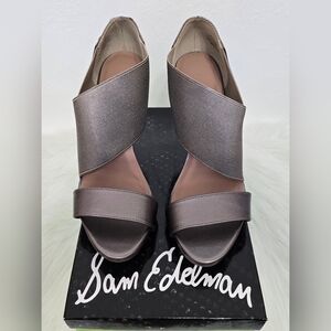 Vera Wang Bronze Metallic 4" heel